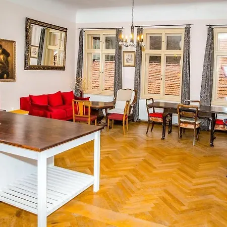 Ve Pod Hradem Az Pro 4 Osoby Lejlighed Křivoklát